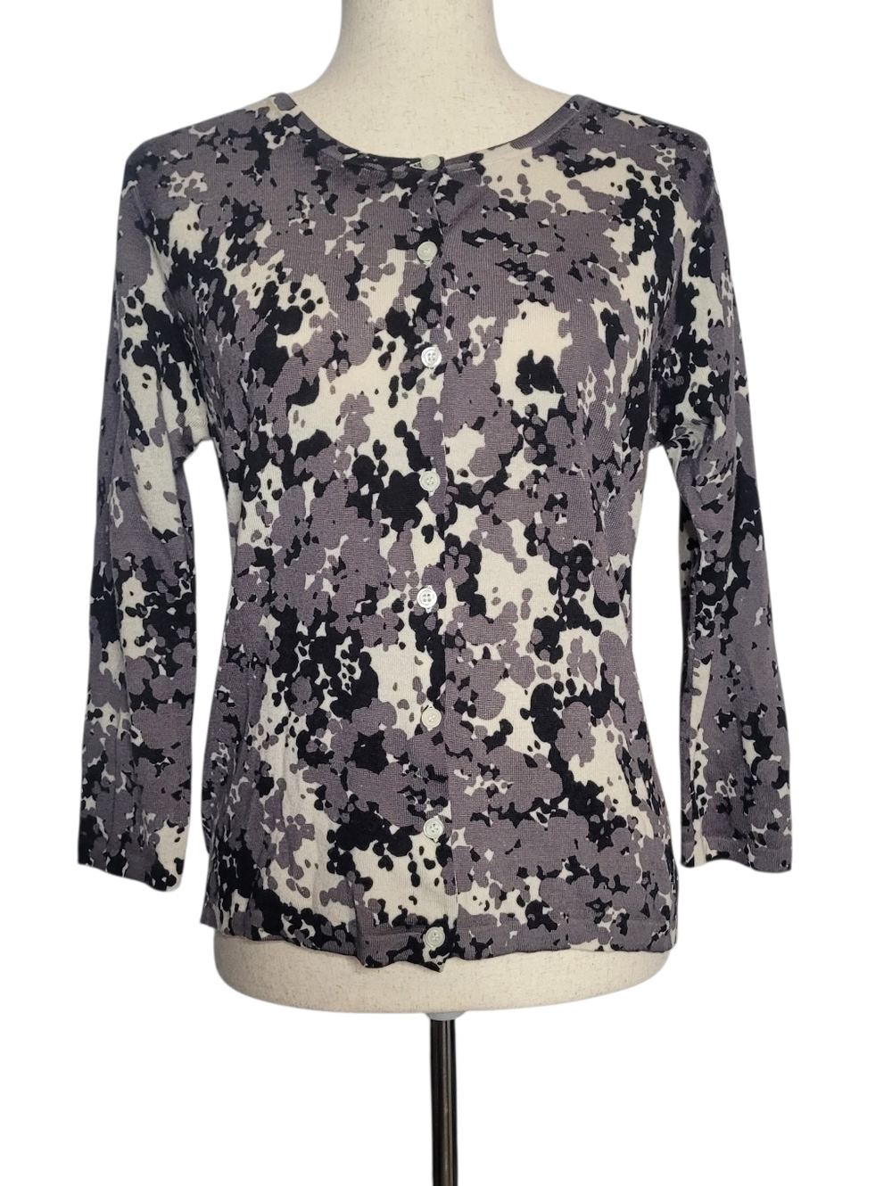 Garnet Hill Merino wool Button Cardigan gray, Black White Abstract pattern sz M